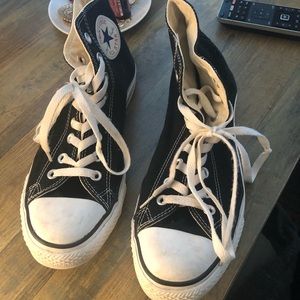Size 9 black converse
